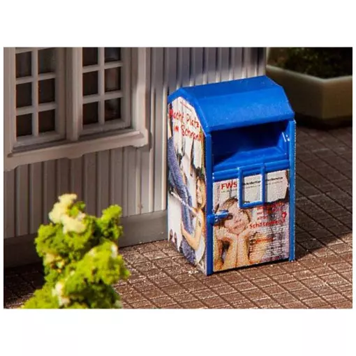 Gebruikte kledingcontainer blauw Faller 180992 - HO : 1/87