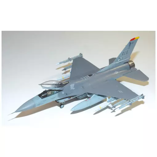 F-16CJ Fighting Falcon gevechtsvliegtuig - TAMIYA 61098 - 1/48