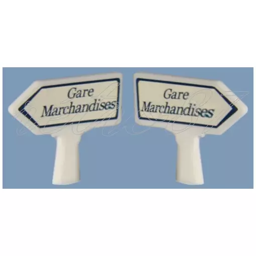 Lot de  2 panneaux Michelin d'indication de lieux : Gare Marchandises - SAI 8413 - HO 1/87